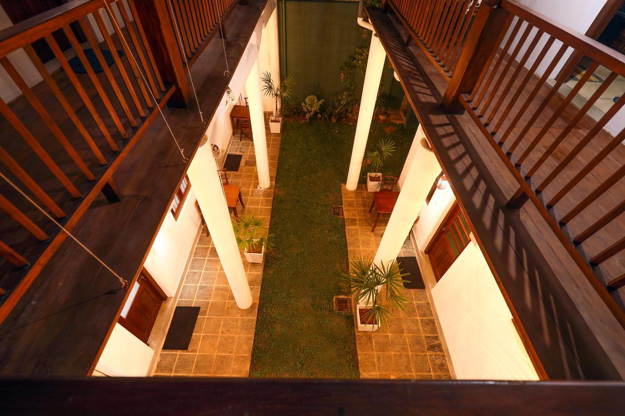 Knight Inn - Galle Fort Bagian luar foto