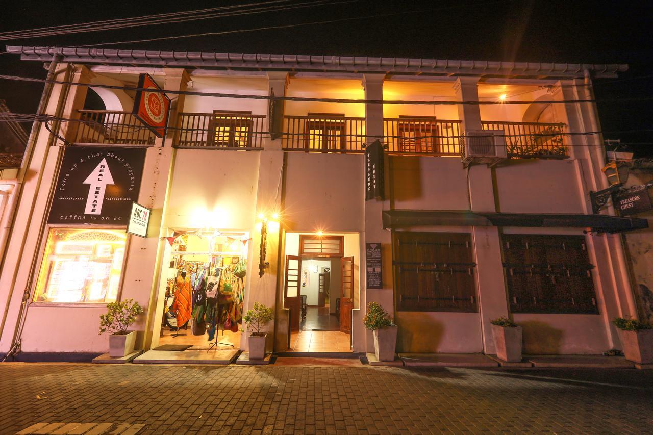 Knight Inn - Galle Fort Bagian luar foto