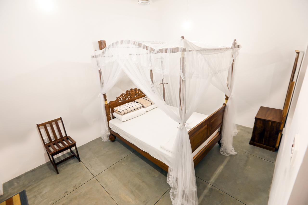 Knight Inn - Galle Fort Bagian luar foto