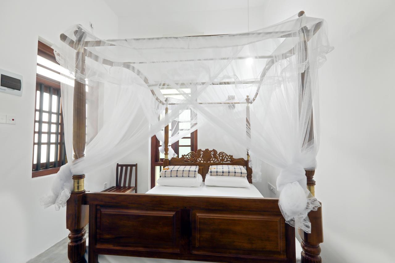 Knight Inn - Galle Fort Bagian luar foto